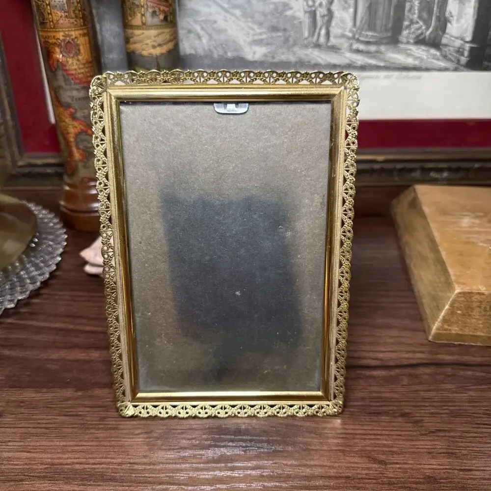 Vintage Gold Tone Filigree Picture Frame Ornate Metal Tabletop 4x6